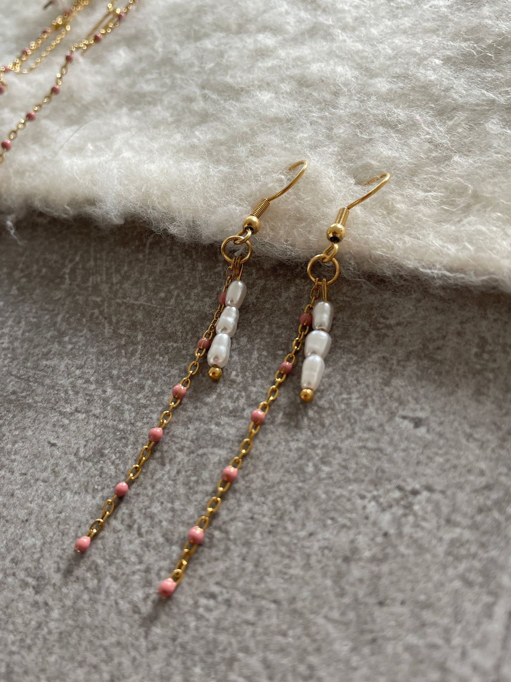 Sol Pearls Earrings