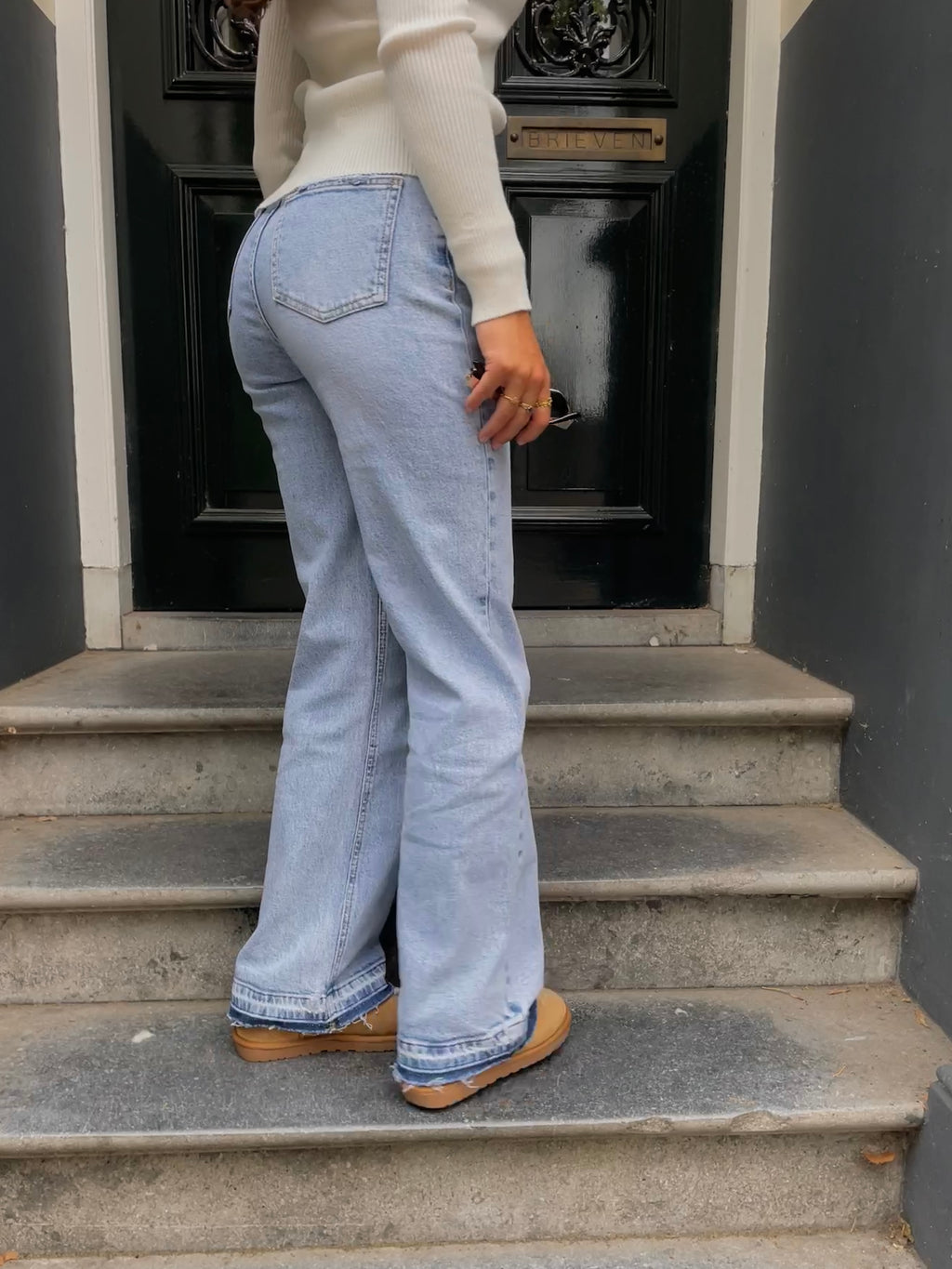 Straight Leg Jeans | 002