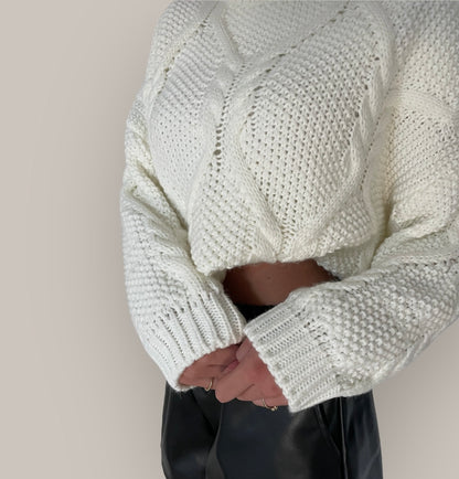 Cable Knit Sweater | White