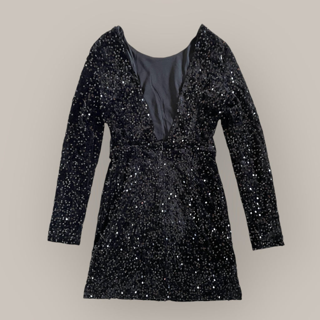 Chic Open Back Dress | Black